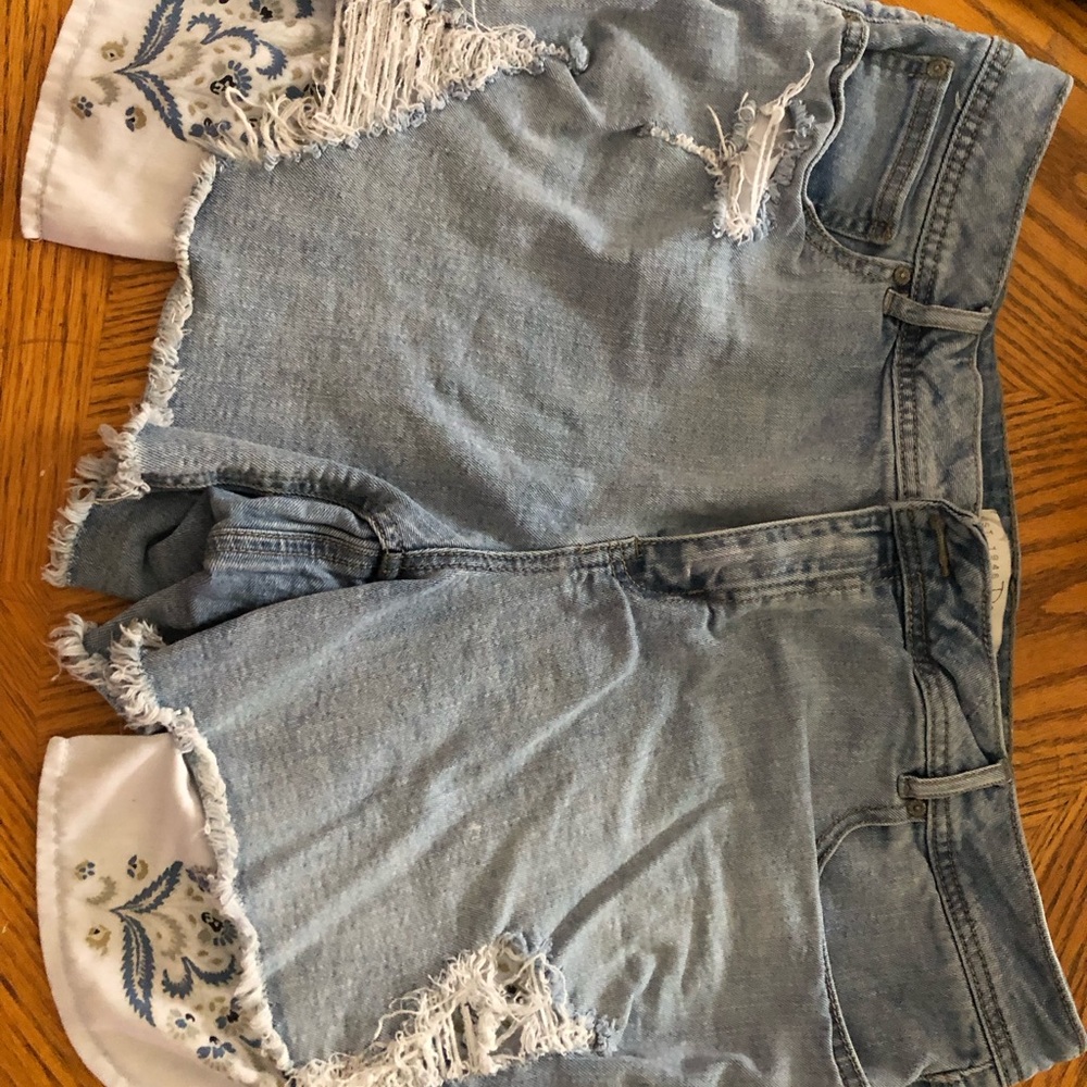 Cut off shorts